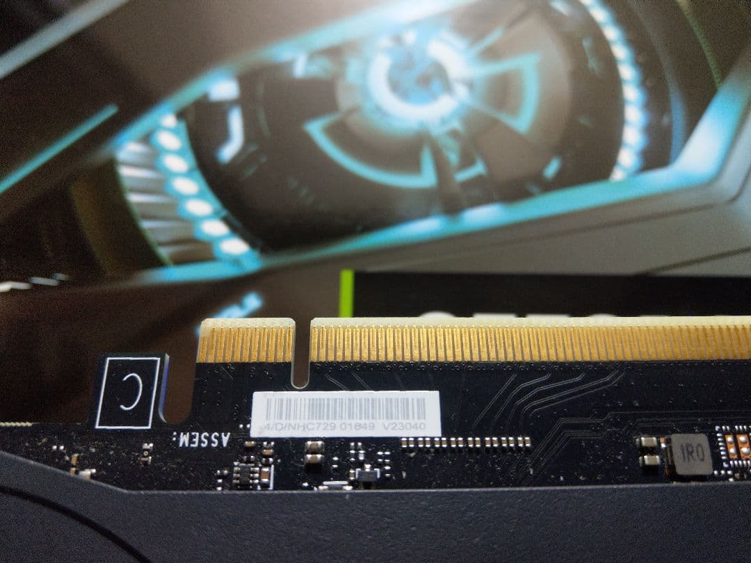 グラフィックボード・グラボ・ビデオカード GIGABYTE RTX4060 GV-N4060EAGLE OC-8GD