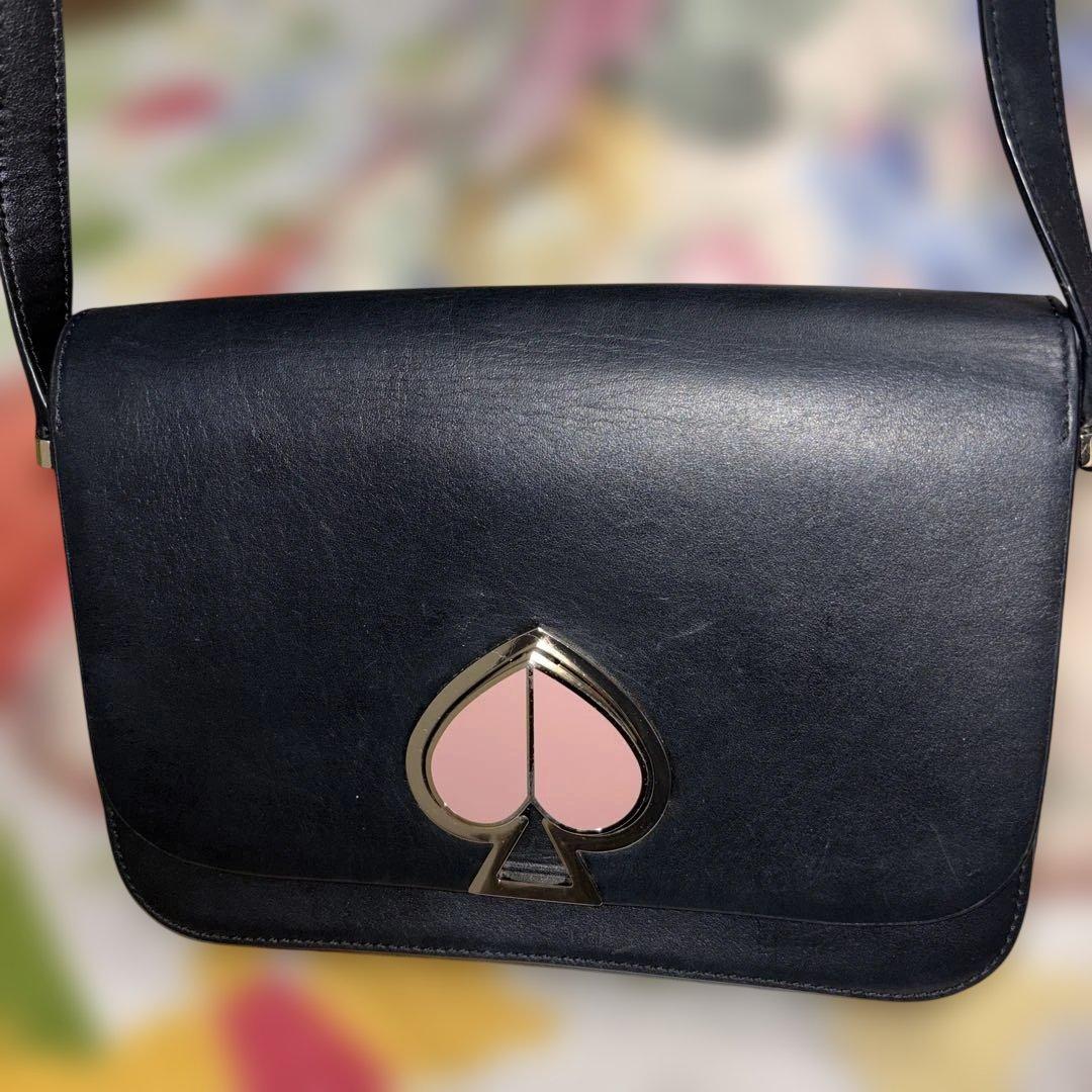 未使用に近い　Kate spadeレザーショルダーバッグ ハート型ロゴ