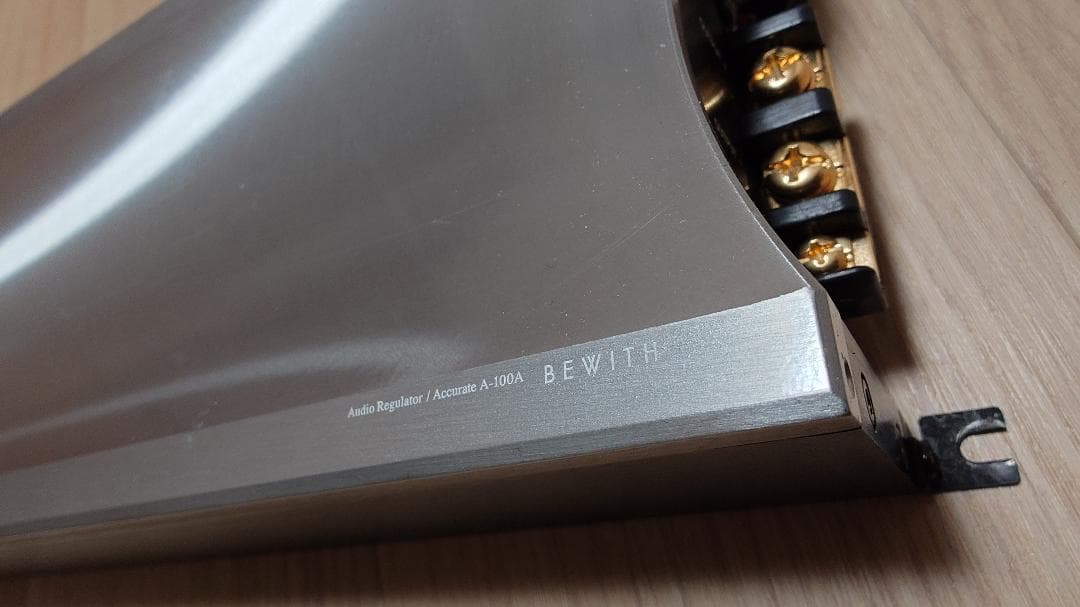 BEWITH Accurate A-100A 　ビーウィズ　安定化電源 美品