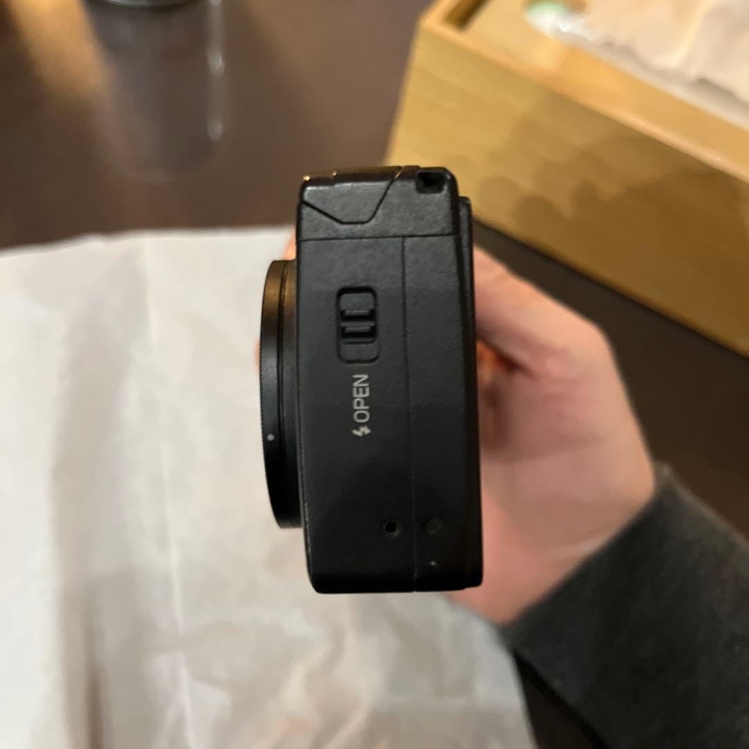 【祝日セール】美品RICOH GR DIGITAL Ⅳ ケース付き