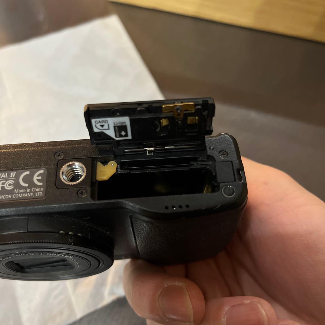 【祝日セール】美品RICOH GR DIGITAL Ⅳ ケース付き