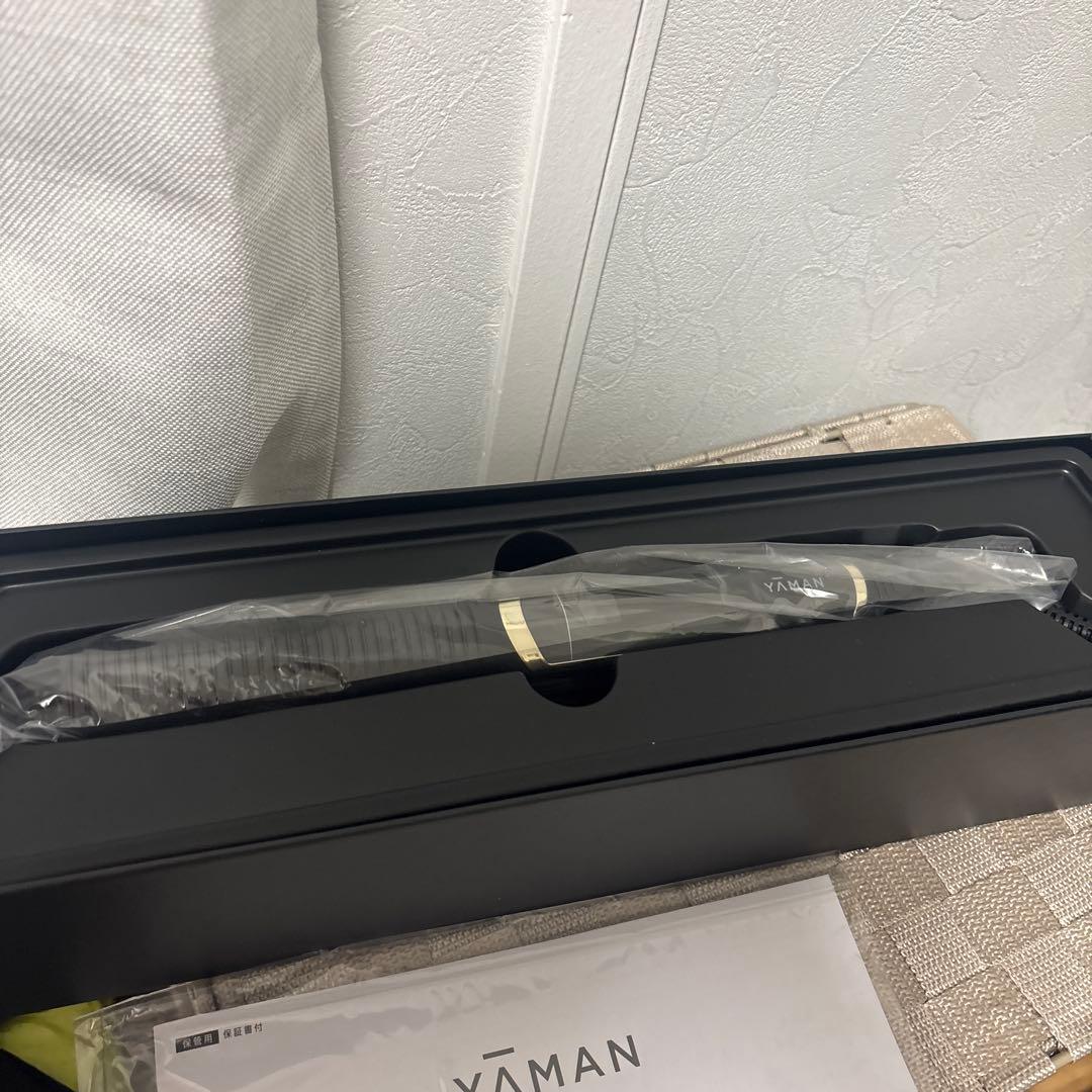 【新品未使用】YAMANストレートアイロン『 ヴェーダスムースアイロンプラス』