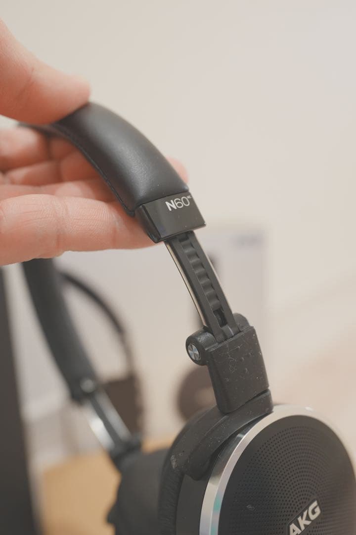 AKG N60 ノイズキャンセリングヘッドフォン ブラック