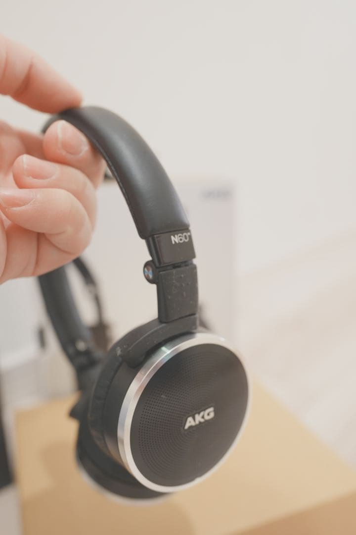 AKG N60 ノイズキャンセリングヘッドフォン ブラック