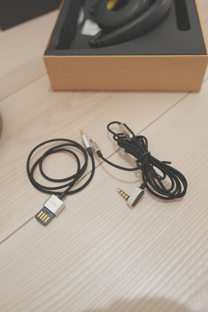 AKG N60 ノイズキャンセリングヘッドフォン ブラック