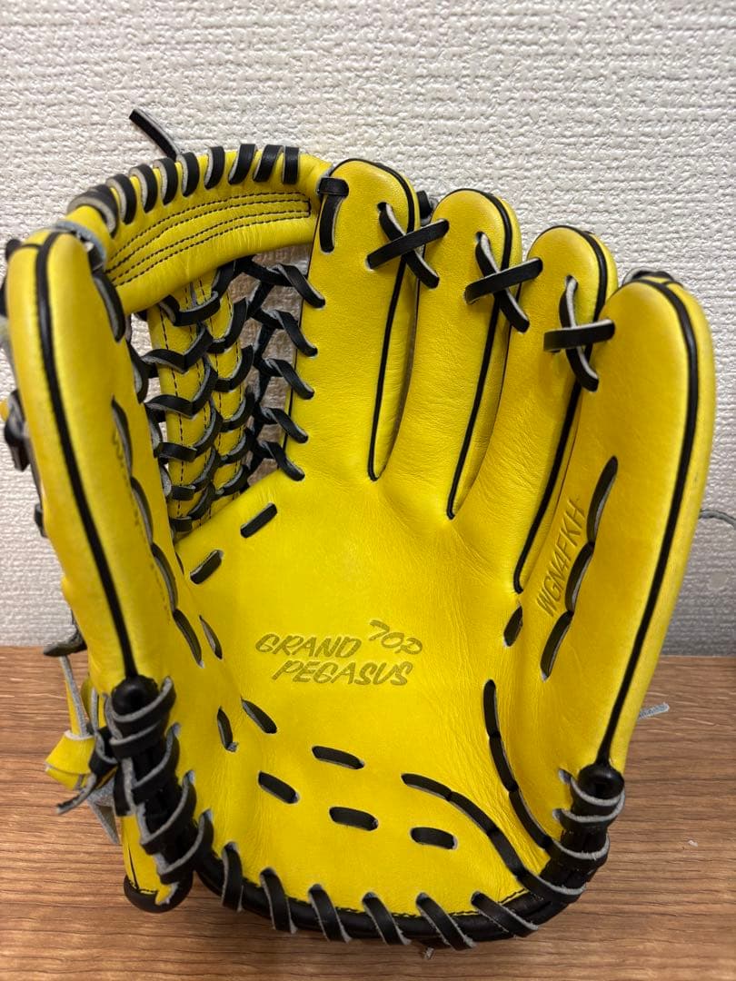 ゆ*ー様 【新品】ワールドペガサス硬式軟式兼用　内野手用　キムハソンモデル　値下