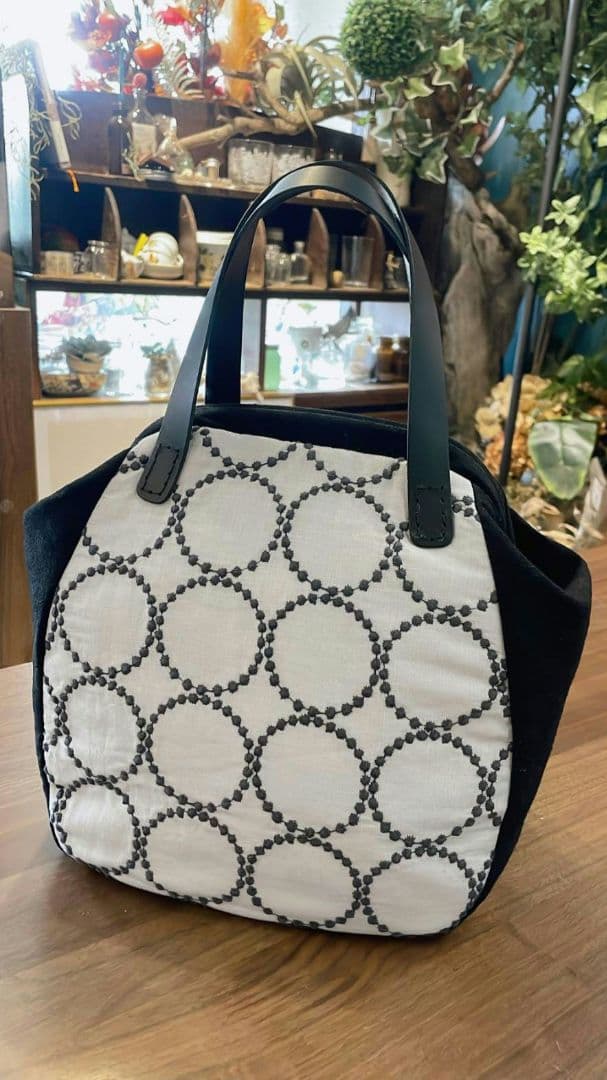 『2つの柄が楽しめる丸みを帯びたニュームバッグ』口金　⚮̈ミナペルホネン⚮̈