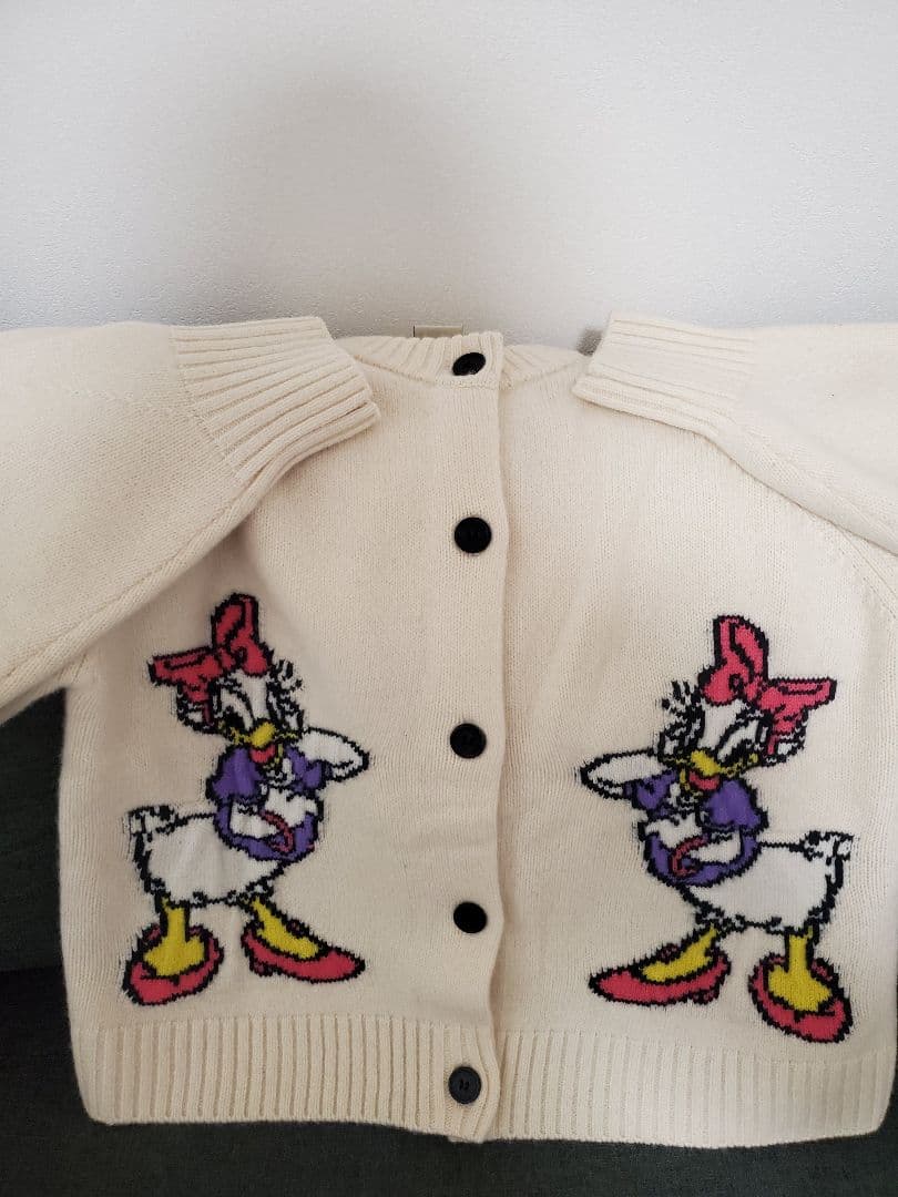 ZARA ディズニーコラボ Daisy Duck ニットカーディガン