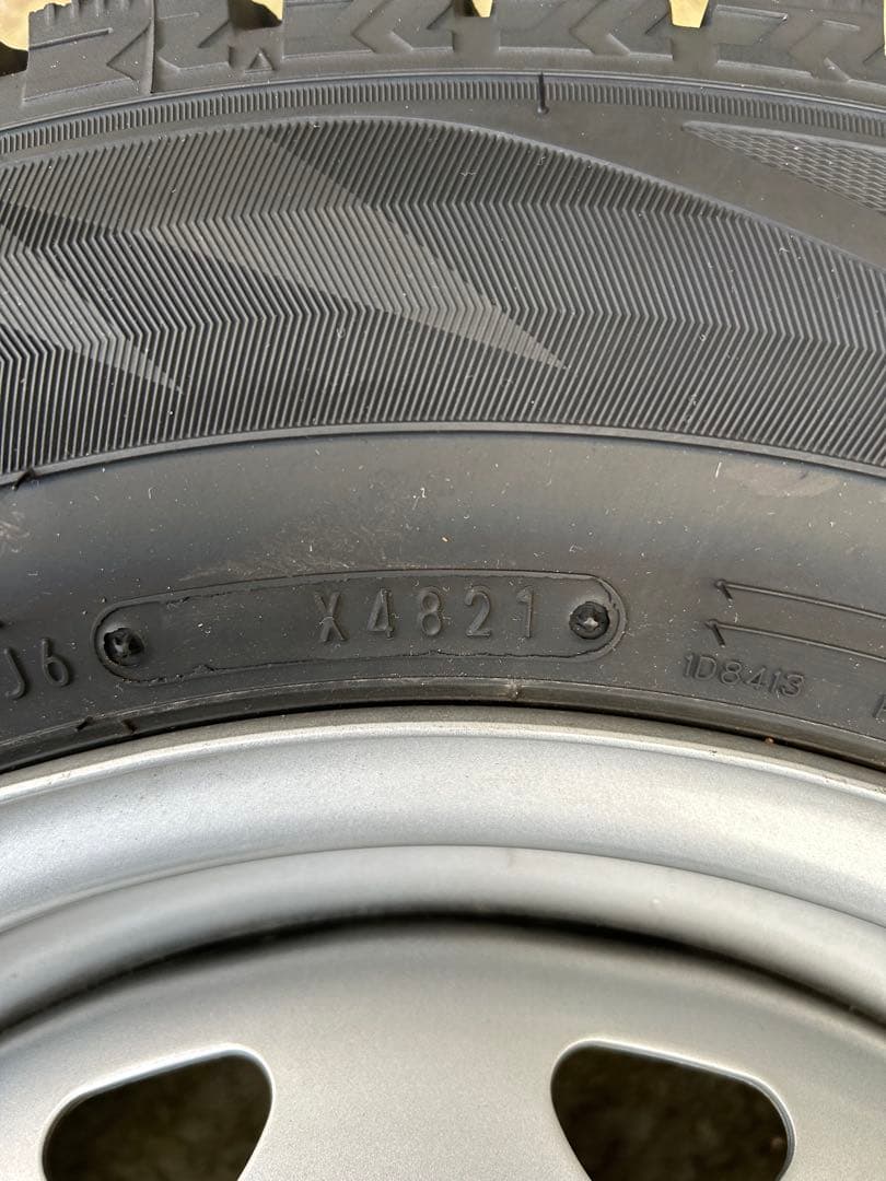 185/70R14 スタッドレスホイール4本 1シーズン使用　21年製　値下げ