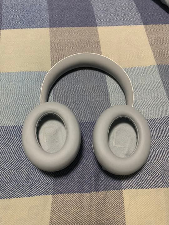 瀬戸大也選手サイン入りBOSE NC 700 LUXE SILVER