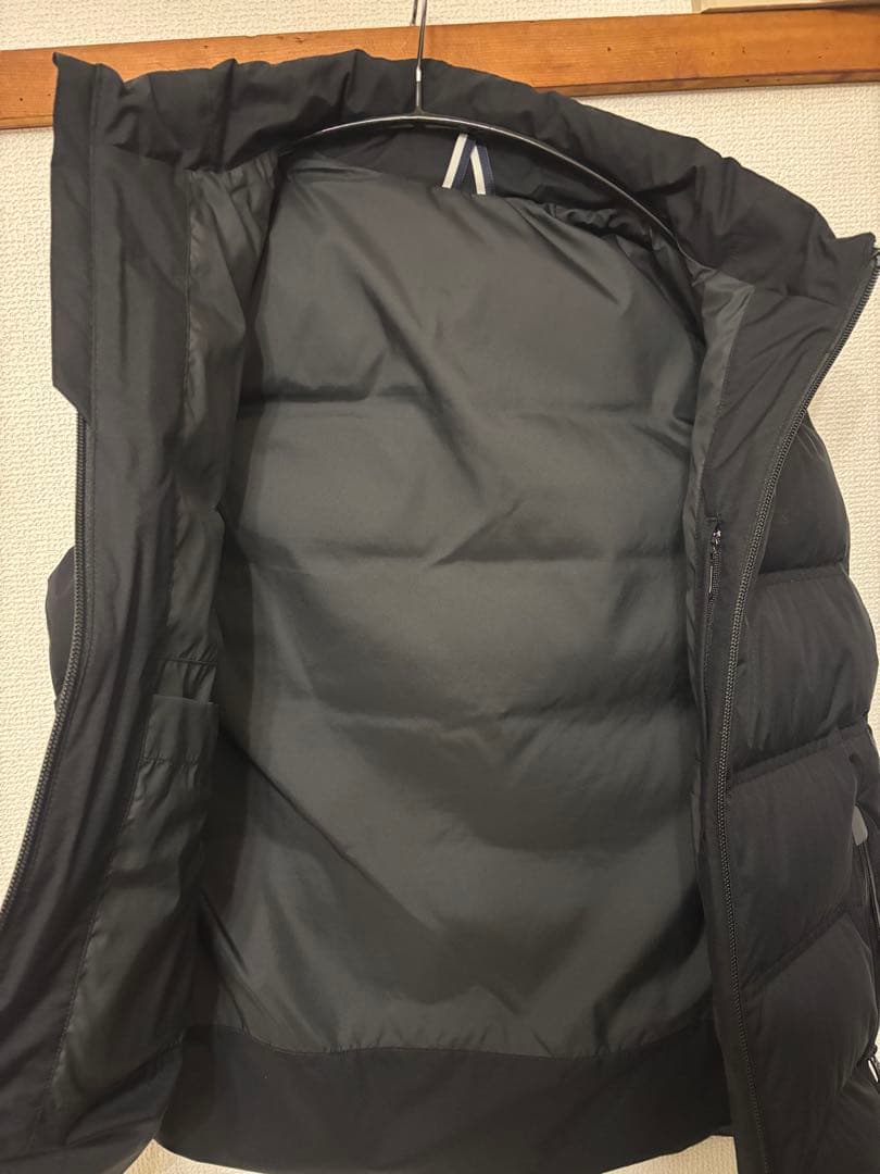 LACOSTE ダウンベスト