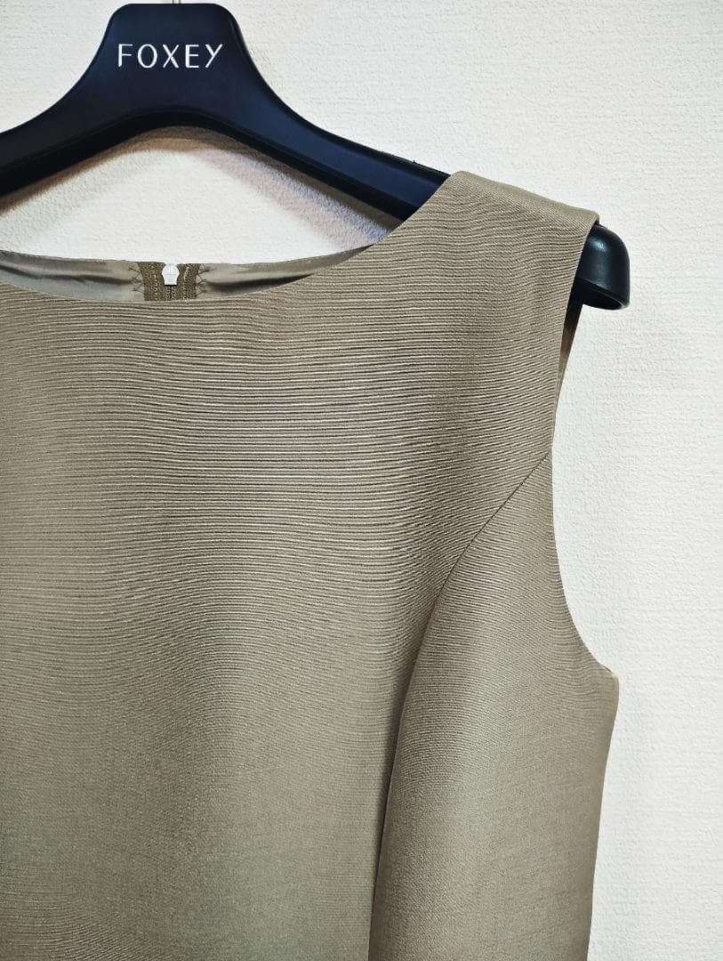最安値 定価14万 極美品 FOXEYフォクシー シルクウールワンピ グレージュ