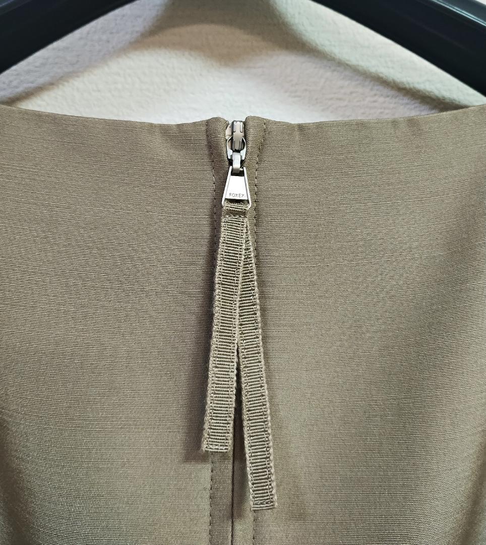 最安値 定価14万 極美品 FOXEYフォクシー シルクウールワンピ グレージュ