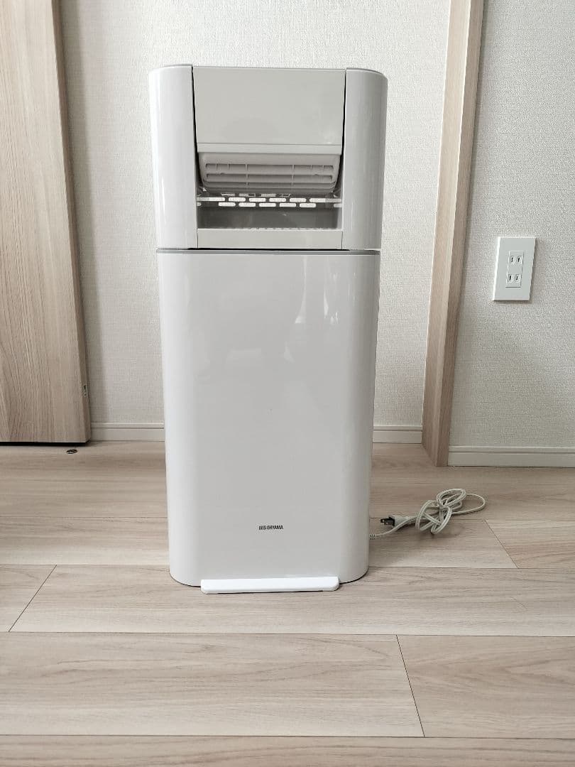 ⚫︎ 衣類乾燥機除湿機 IJD-I50-WH 2021年製 ホワイト