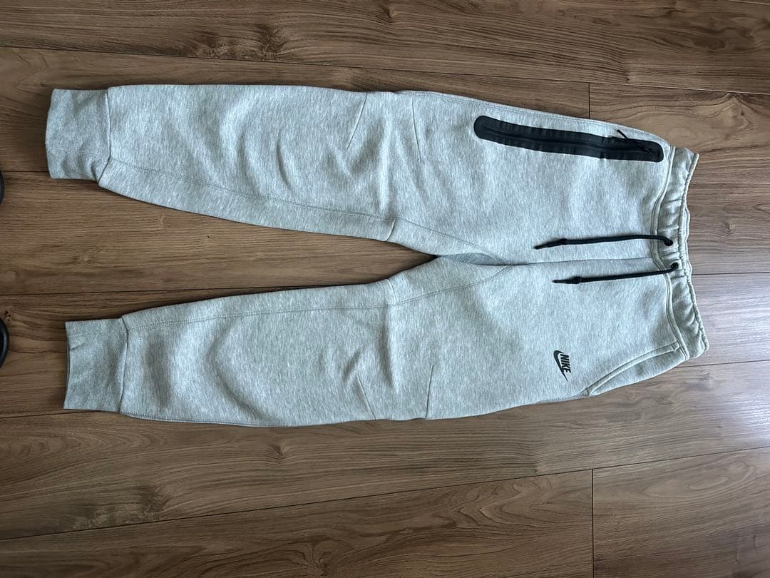 ナイキ　テックフリース　パーカー　パンツ　セットアップ