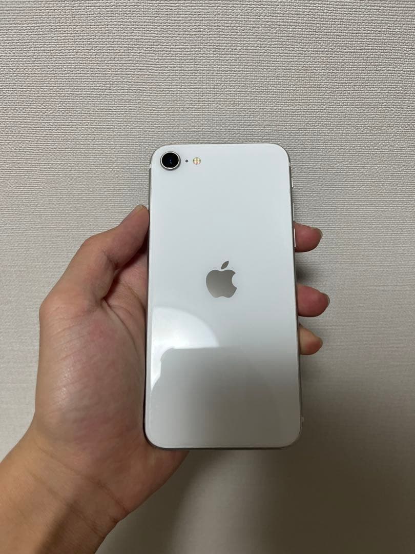 iPhoneSE 64GB 本体のみ　初期化済み