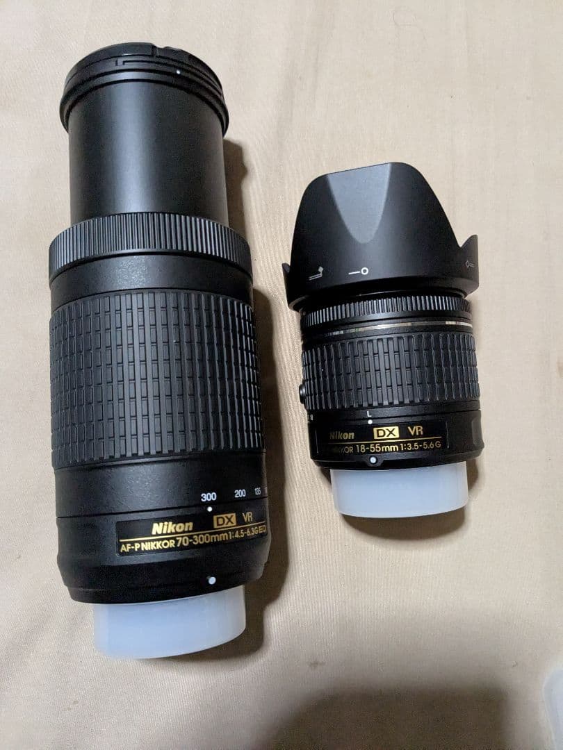 Nikon D5600ダブルズームキット　美品　値段交渉歓迎！