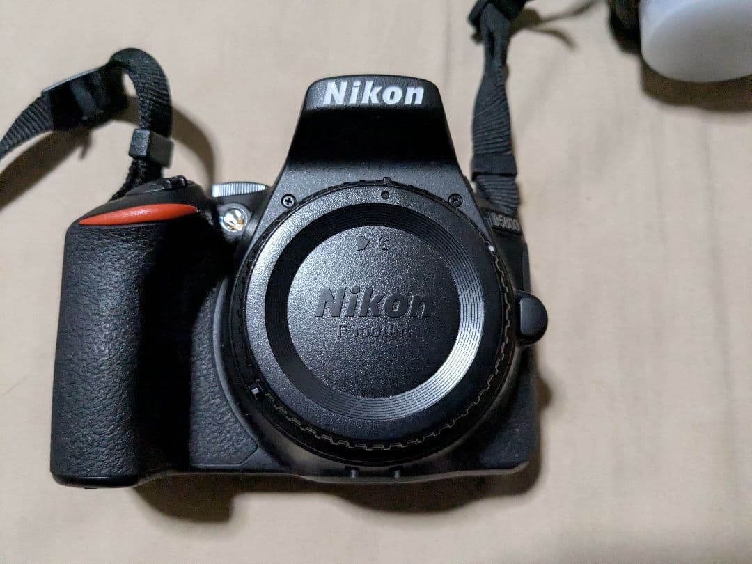 Nikon D5600ダブルズームキット　美品　値段交渉歓迎！