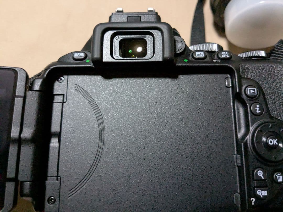 Nikon D5600ダブルズームキット　美品　値段交渉歓迎！