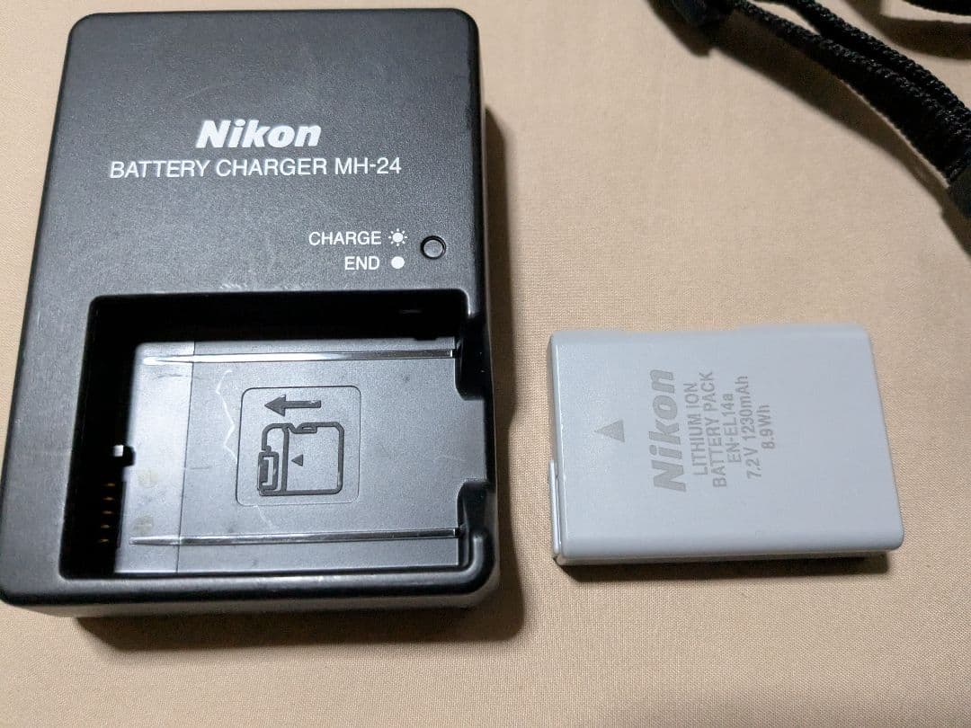 Nikon D5600ダブルズームキット　美品　値段交渉歓迎！