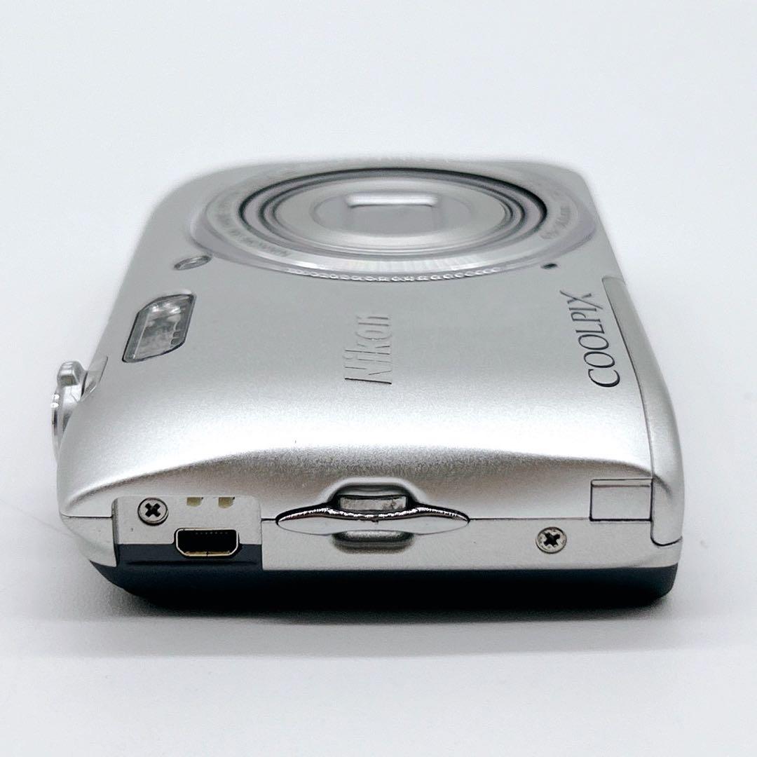 Nikon ニコン COOLPIX S3600 シルバー コンデジ