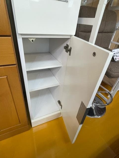 エナメルホワイト　スリムタイプ食器棚