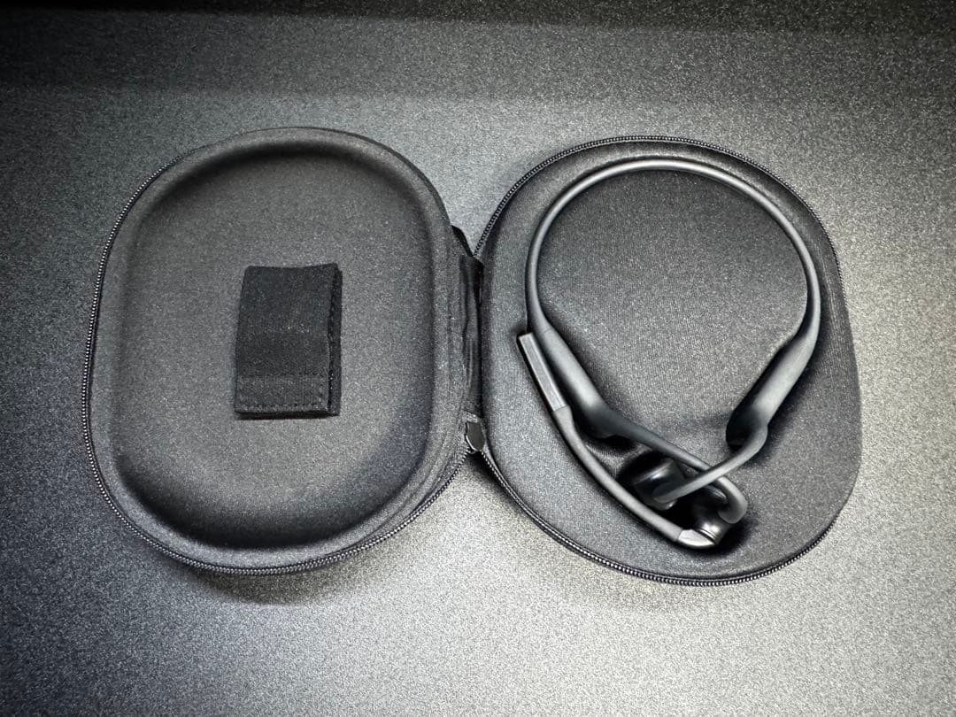 Shokz OpenComm2 UC 2025年モデル