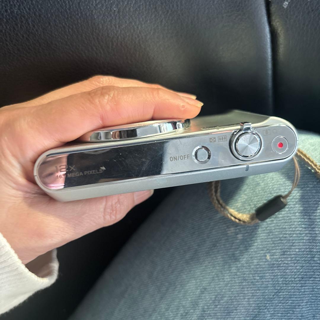 CASIO EXILIM シルバー デジタルカメラジャンク品