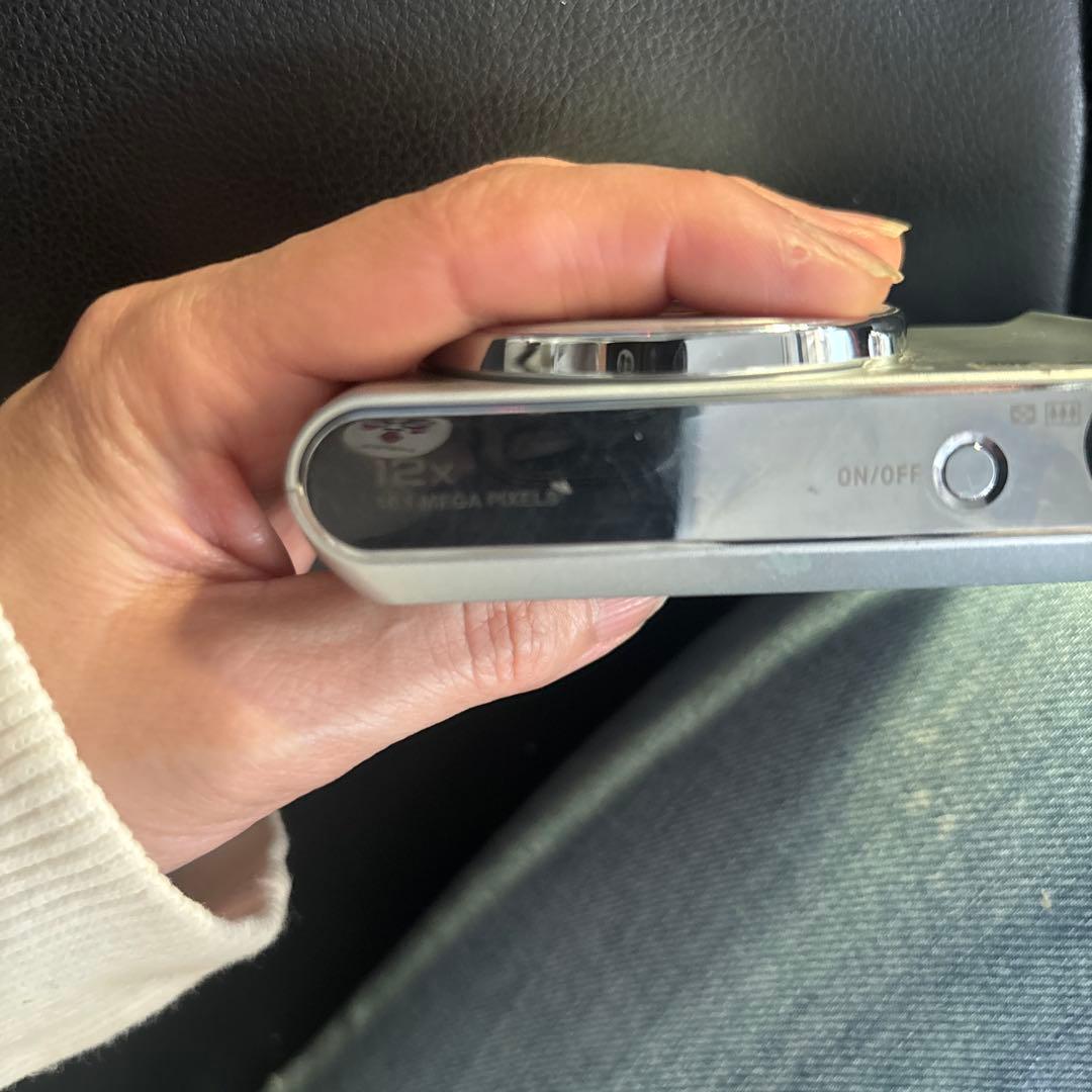 CASIO EXILIM シルバー デジタルカメラジャンク品