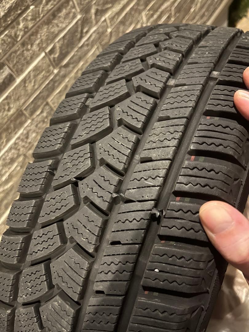 インターステート 185/60/R15 スタッドレスタイヤ15インチホイール付き