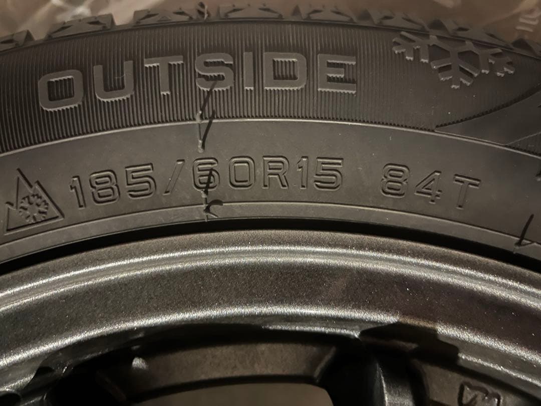 インターステート 185/60/R15 スタッドレスタイヤ15インチホイール付き