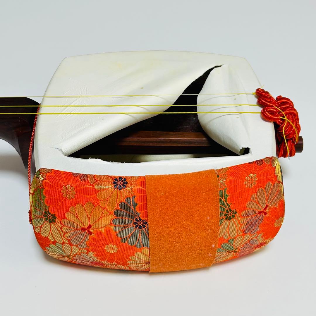 【高級 美品】三味線 中棹 紅木 プロ仕様 正寸 天然皮