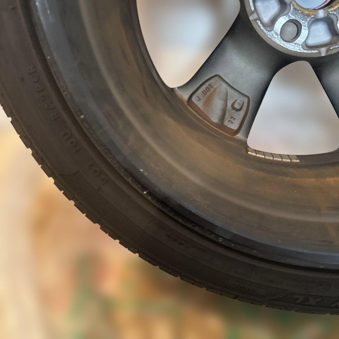 1本トヨタ220系クラウン18インチ純正ホイール タイヤ付き