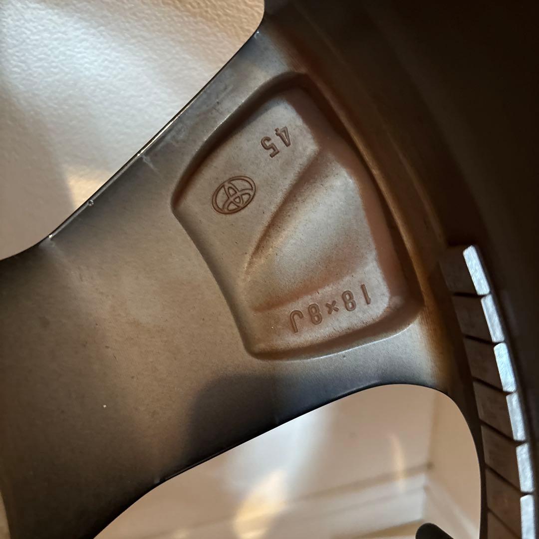 1本トヨタ220系クラウン18インチ純正ホイール タイヤ付き