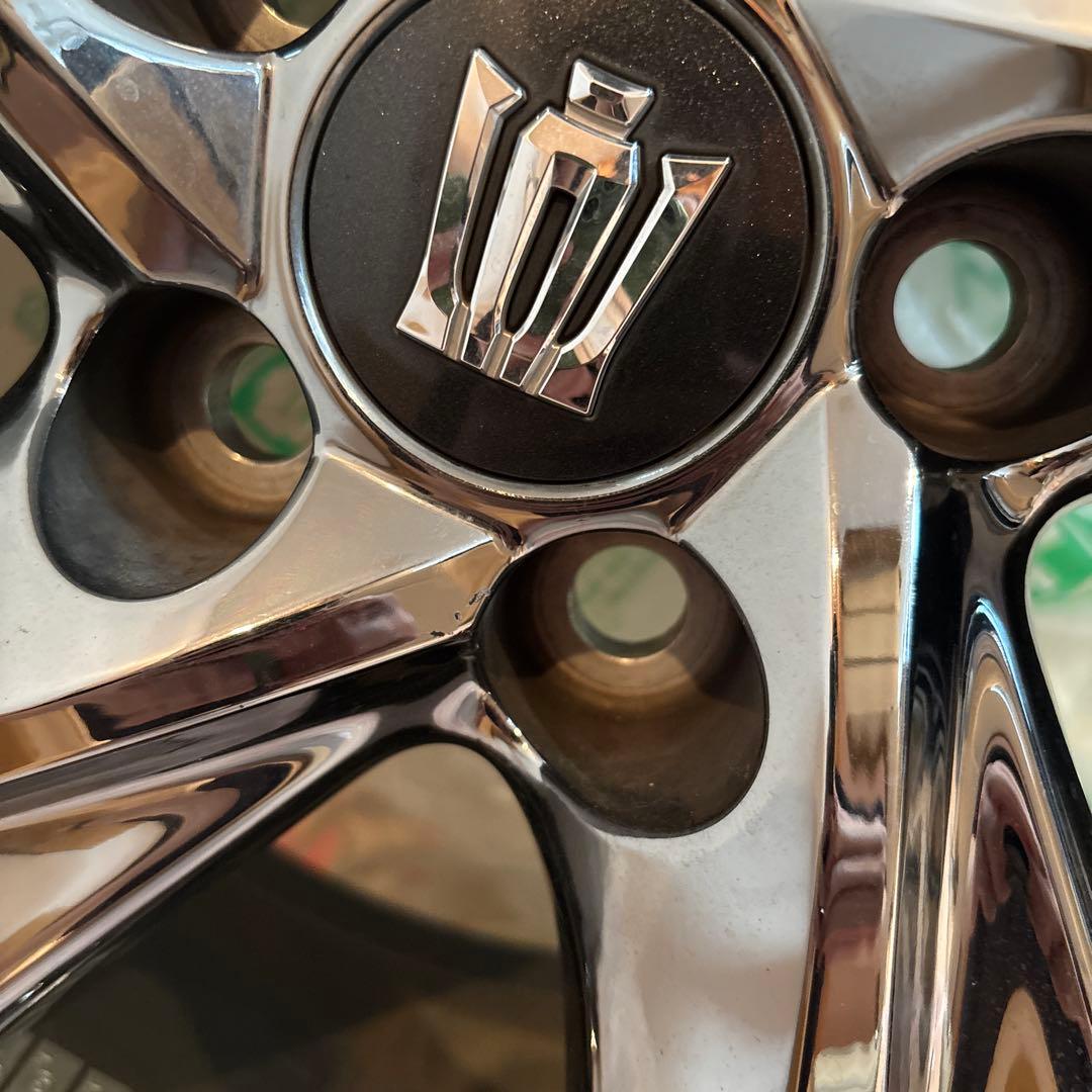 1本トヨタ220系クラウン18インチ純正ホイール タイヤ付き