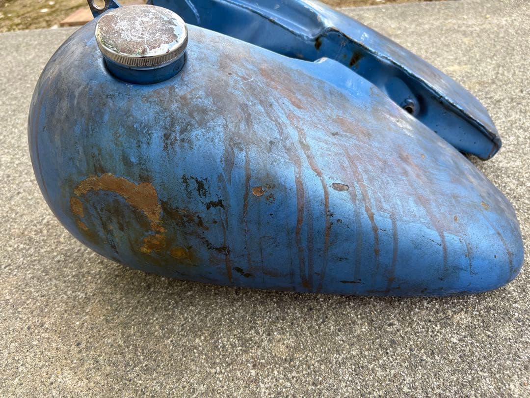 ハーレー　ショベル　5ガロン　バイクタンク 青 傷あり タンクキャップ付き