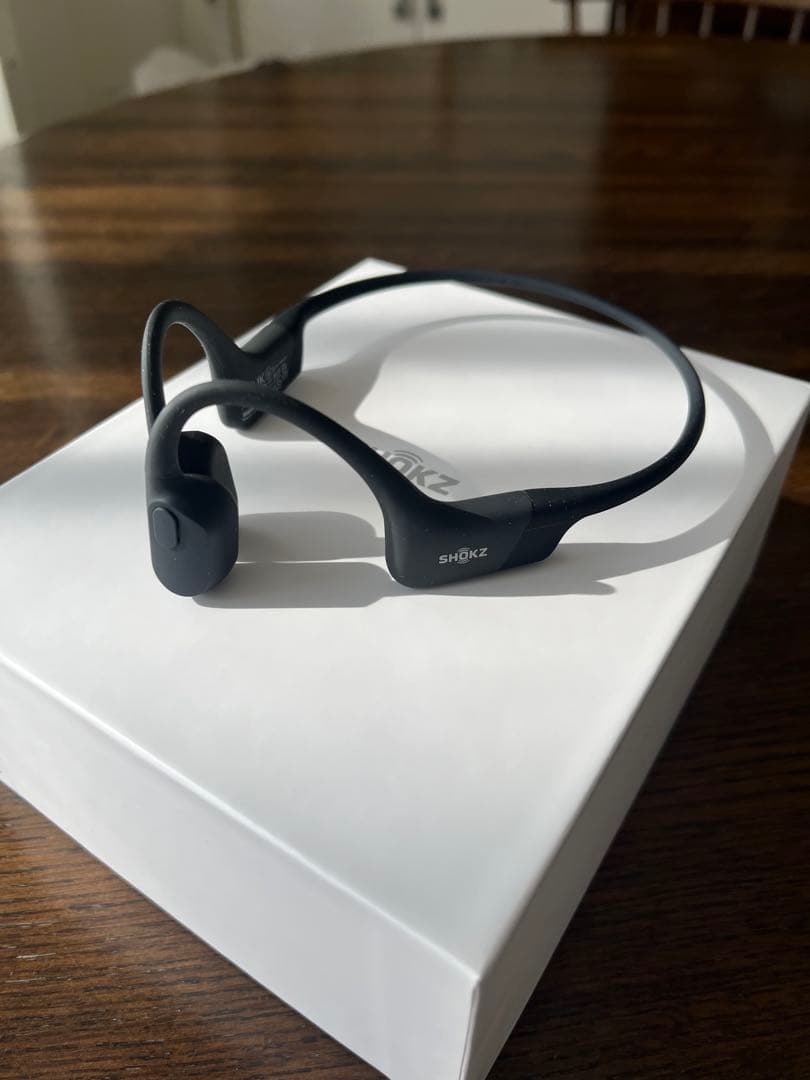 SHOKZ OPENRUN 骨伝導イヤホン ブラック