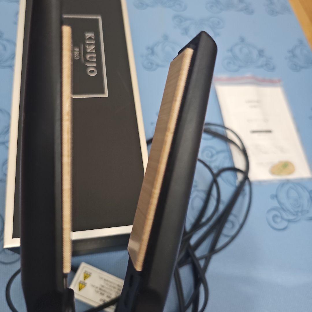 絹女プロ ストレートアイロン 箱.付属品付き