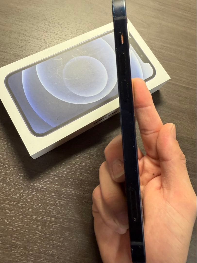 iPhone12ブラック128GB 箱付き 初期化済み SIMロック解除済み