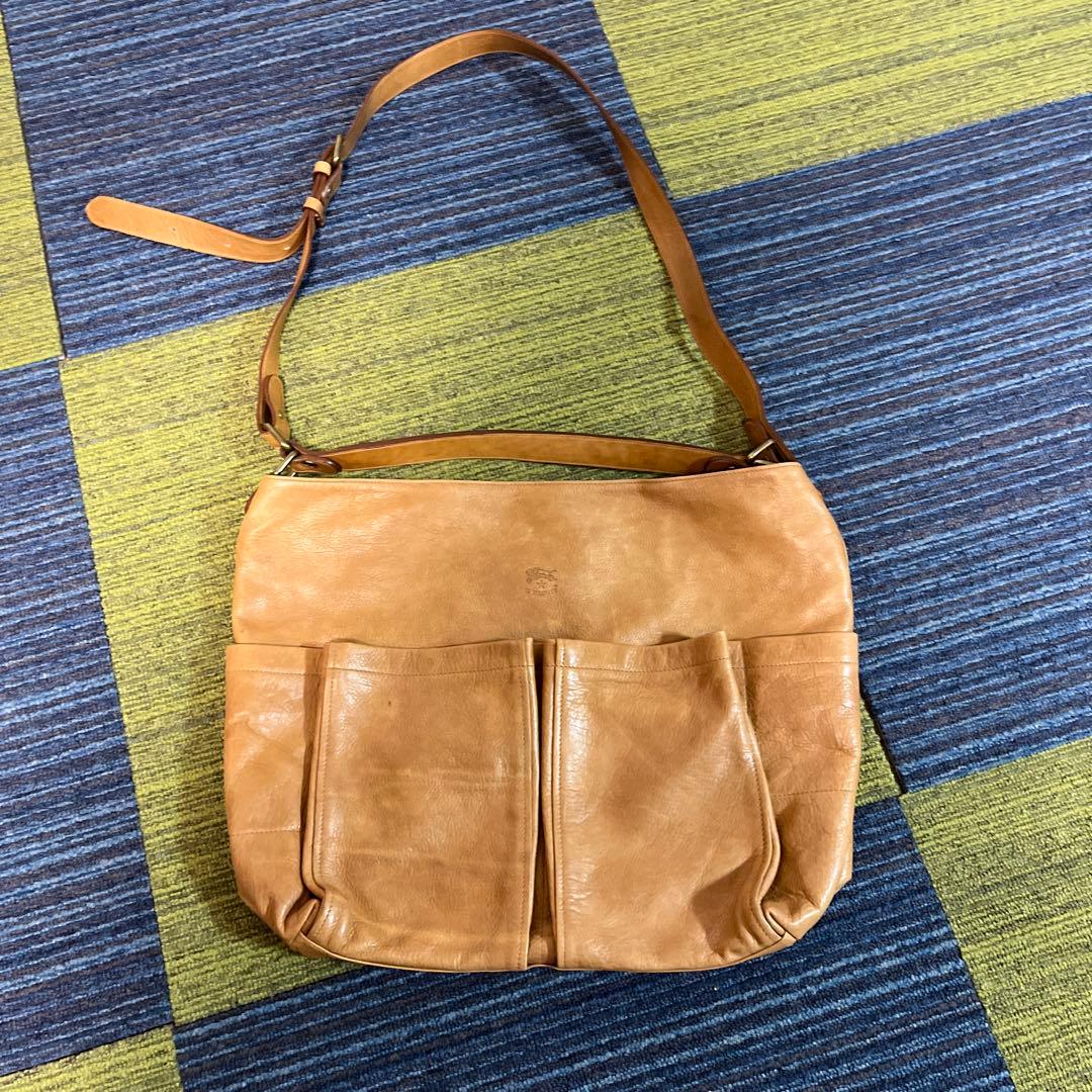 IL BISONTE ベージュレザー バッグ