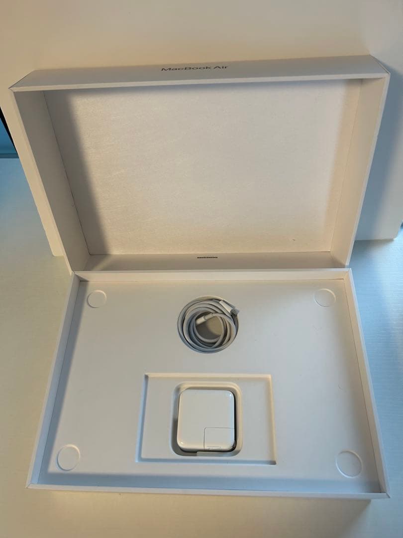 Apple MacBook Air 13インチ M1 256GB