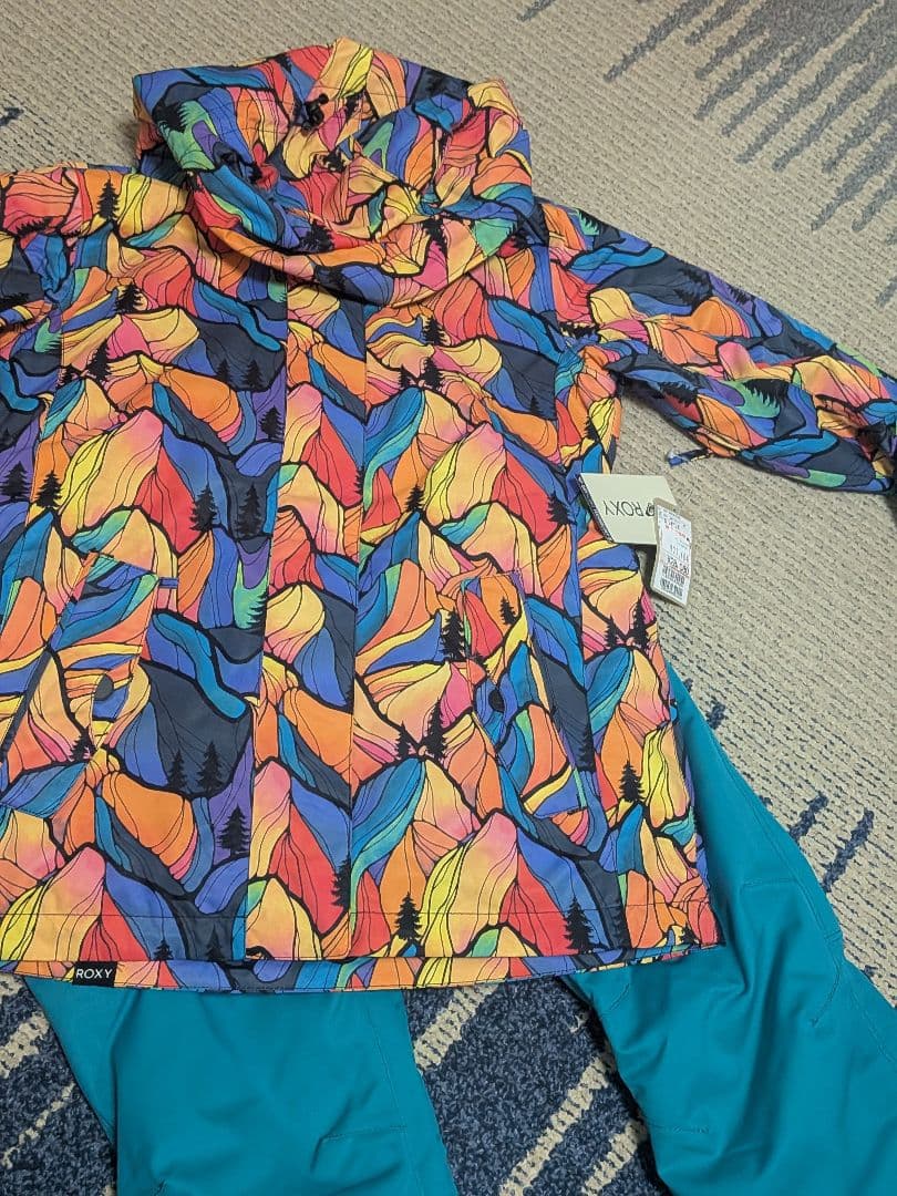 スキーウエア　上ROXY　下Kissmark　Sサイズ　定価５万円相当