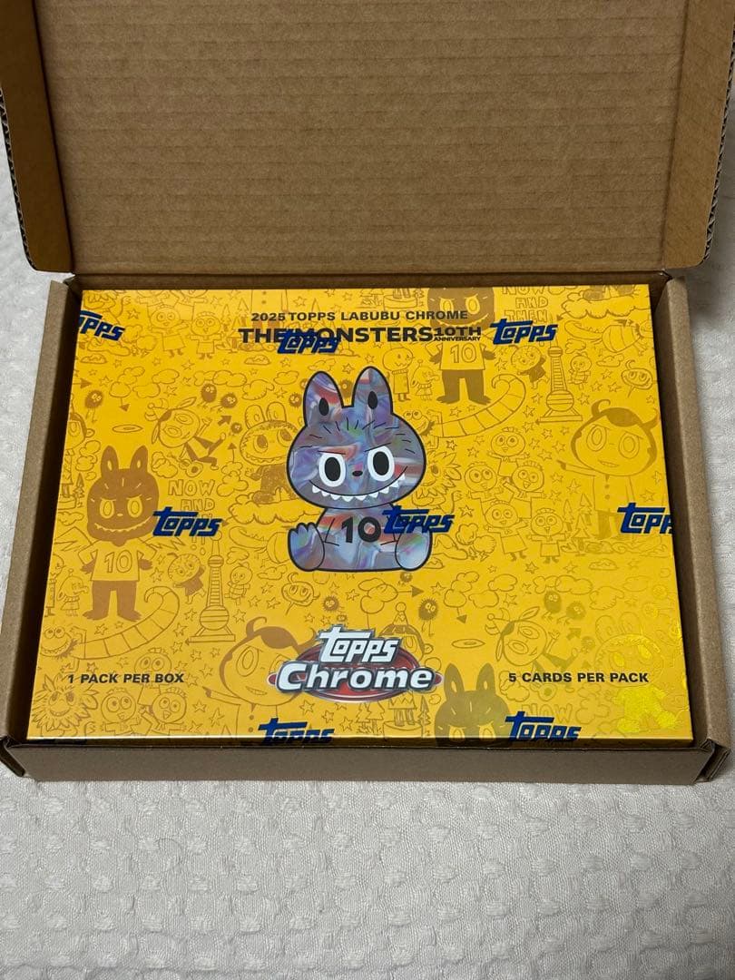 【新品未開封】Topps Chrome Labubu 1BOX