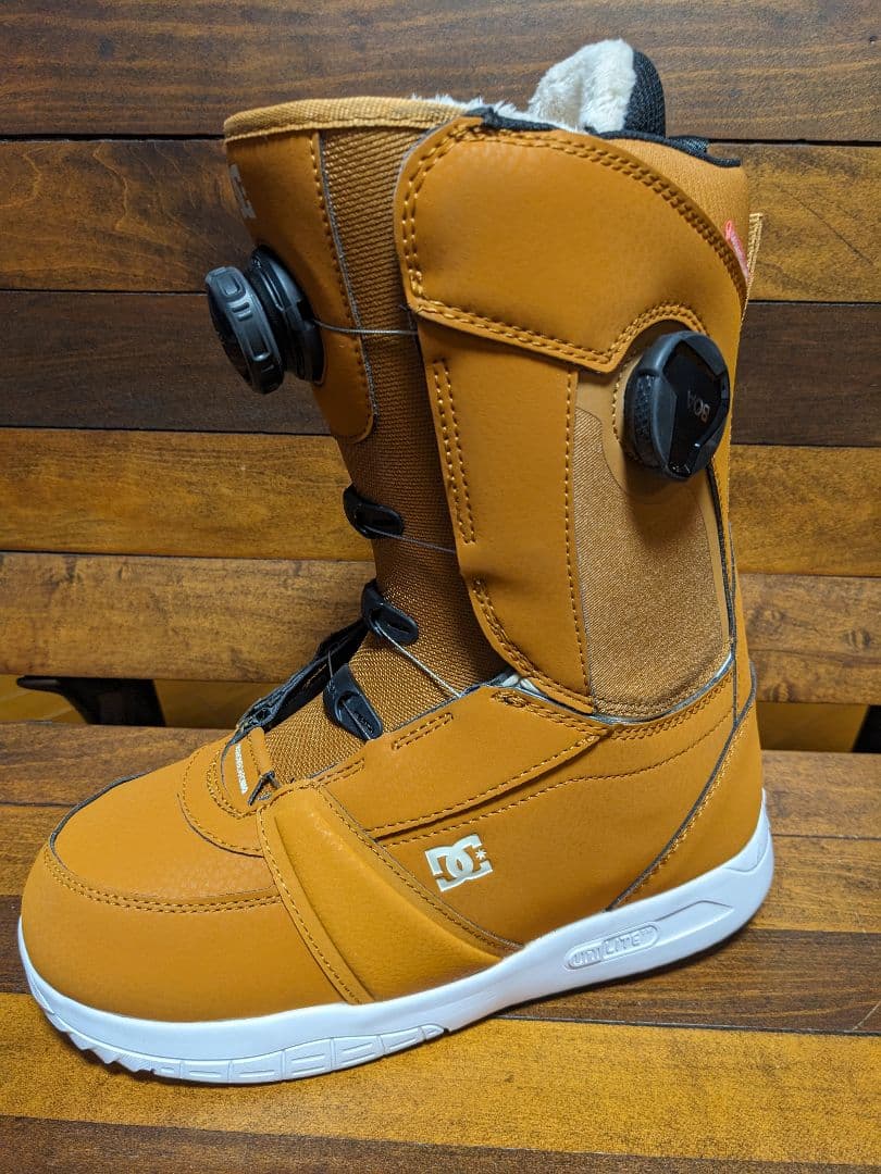 最終値下げ未使用新品✨️DC スノボブーツ 23.5cmcm