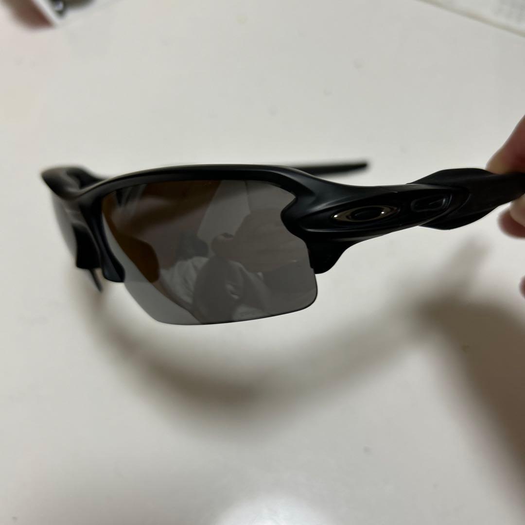 Oakley ブラック サングラス グレー レンズ