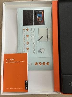 Lenovo YOGA BOOK 　【Windows11 Pro認証】