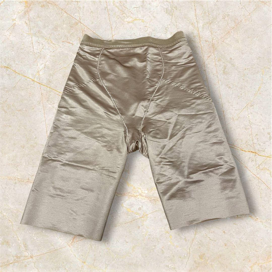 THE TREAT DRESSING ビスチェ-C70 &スパッツ-M セット