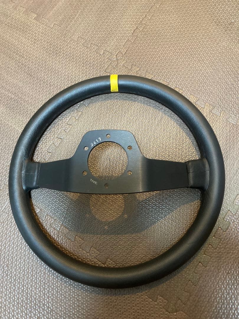 【♪】momo ステアリング ハンドル本体 黒