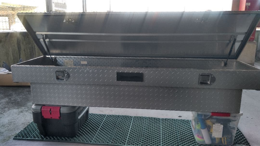 DEEZEE,アルミ製ツールボックスフォード、シボレー、ダッジ、直接引き取り歓迎