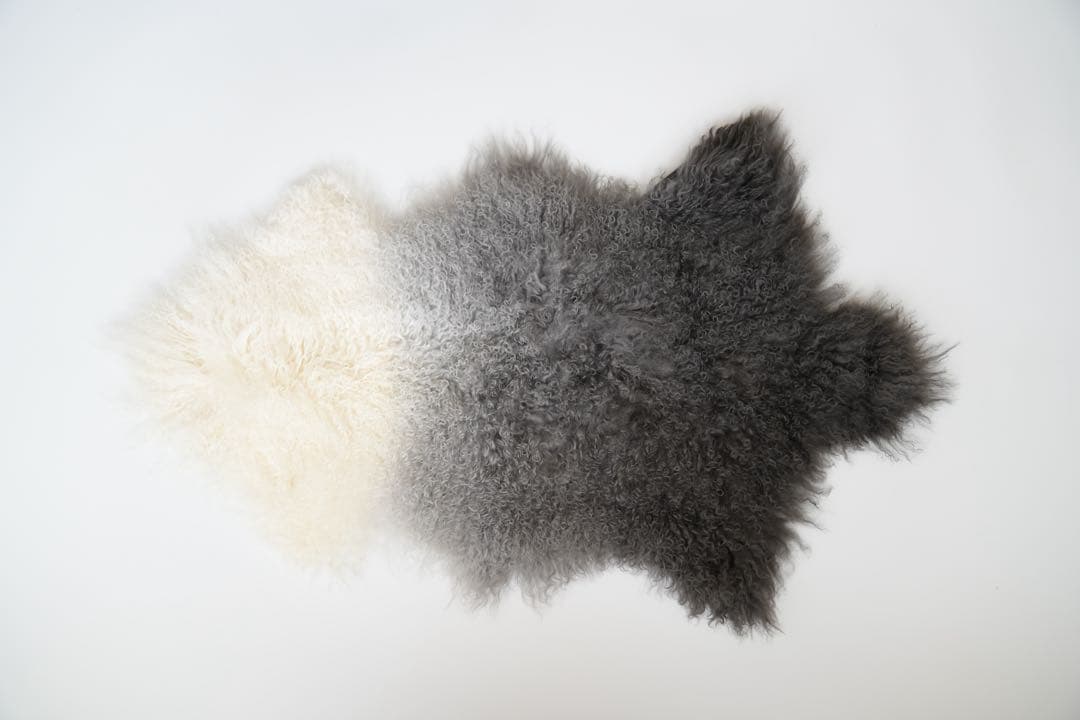 ひ*ぱ様 チベットラムフルスキン1匹物約60×95cmGY系